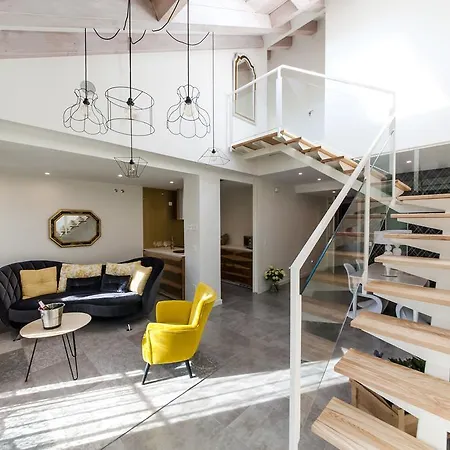 El Mirador Del Alcazar