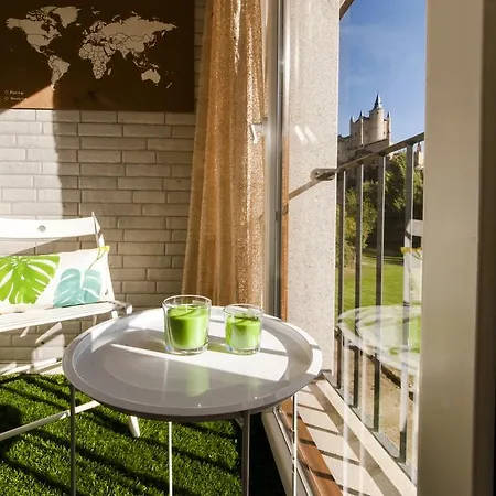 Hotel apartamentowy El Mirador Del Alcazar Segowia