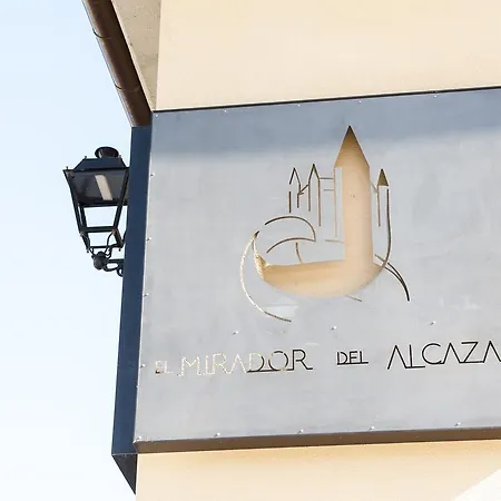 Aparthotel El Mirador Del Alcazar Segovia