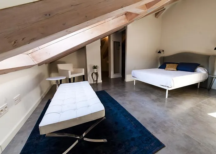 Aparthotel El Mirador Del Alcazar Segovia